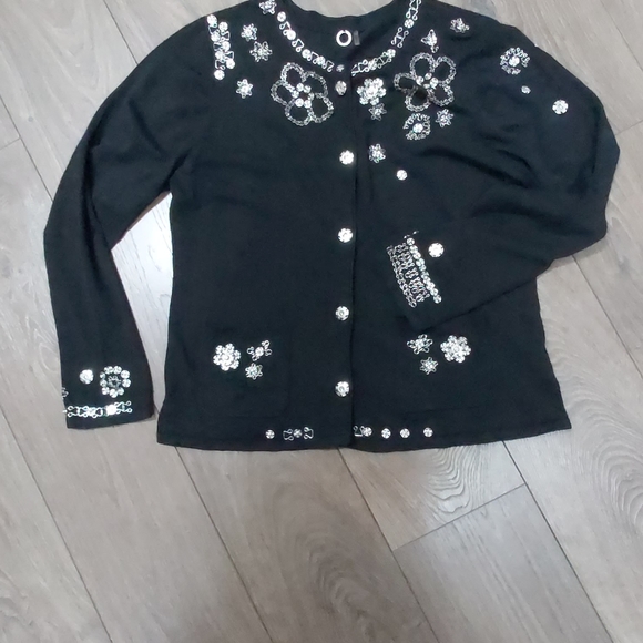 One Girl Who sweater - Picture 2 of 13